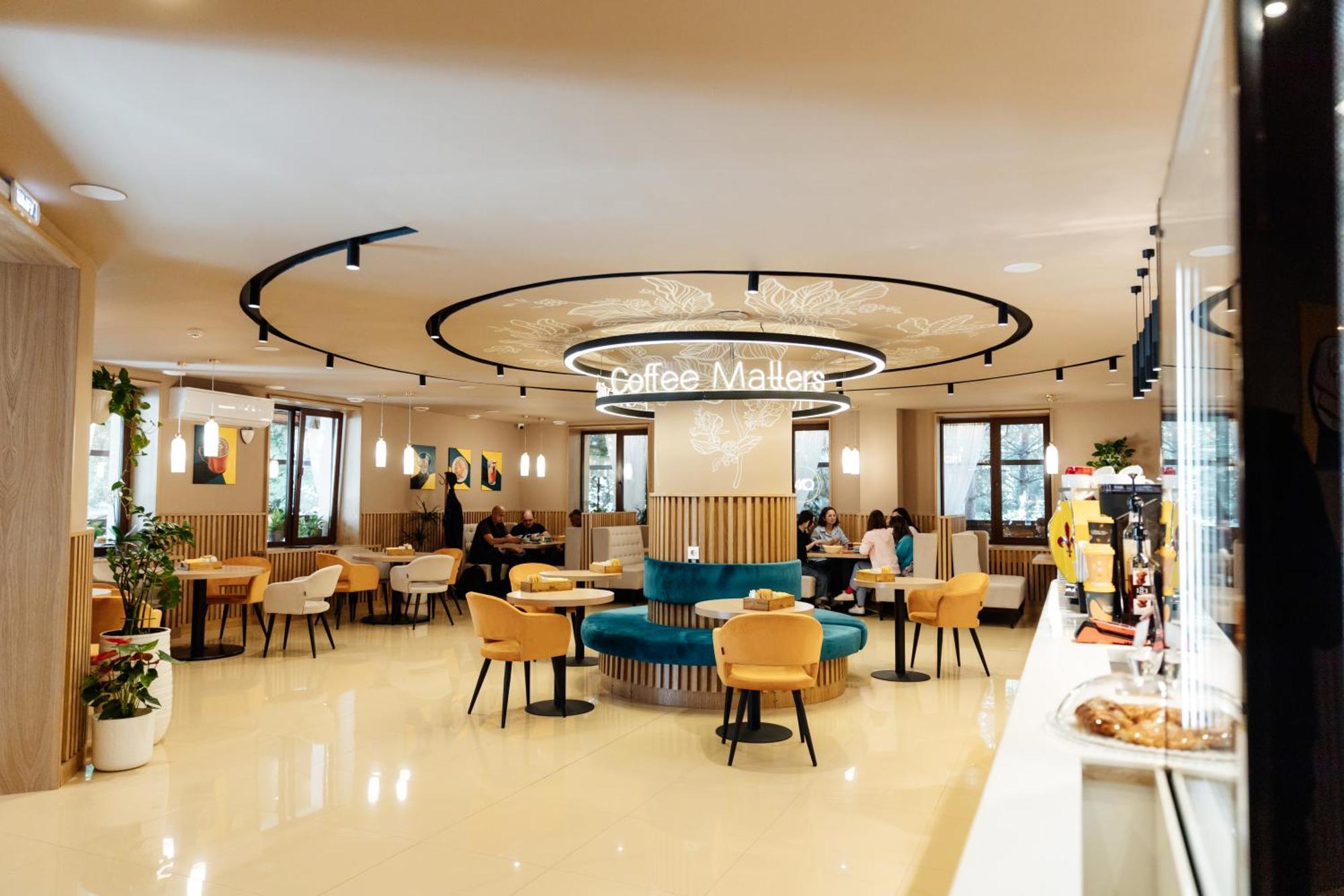 Victoria Hotel Uralsk Exterior foto