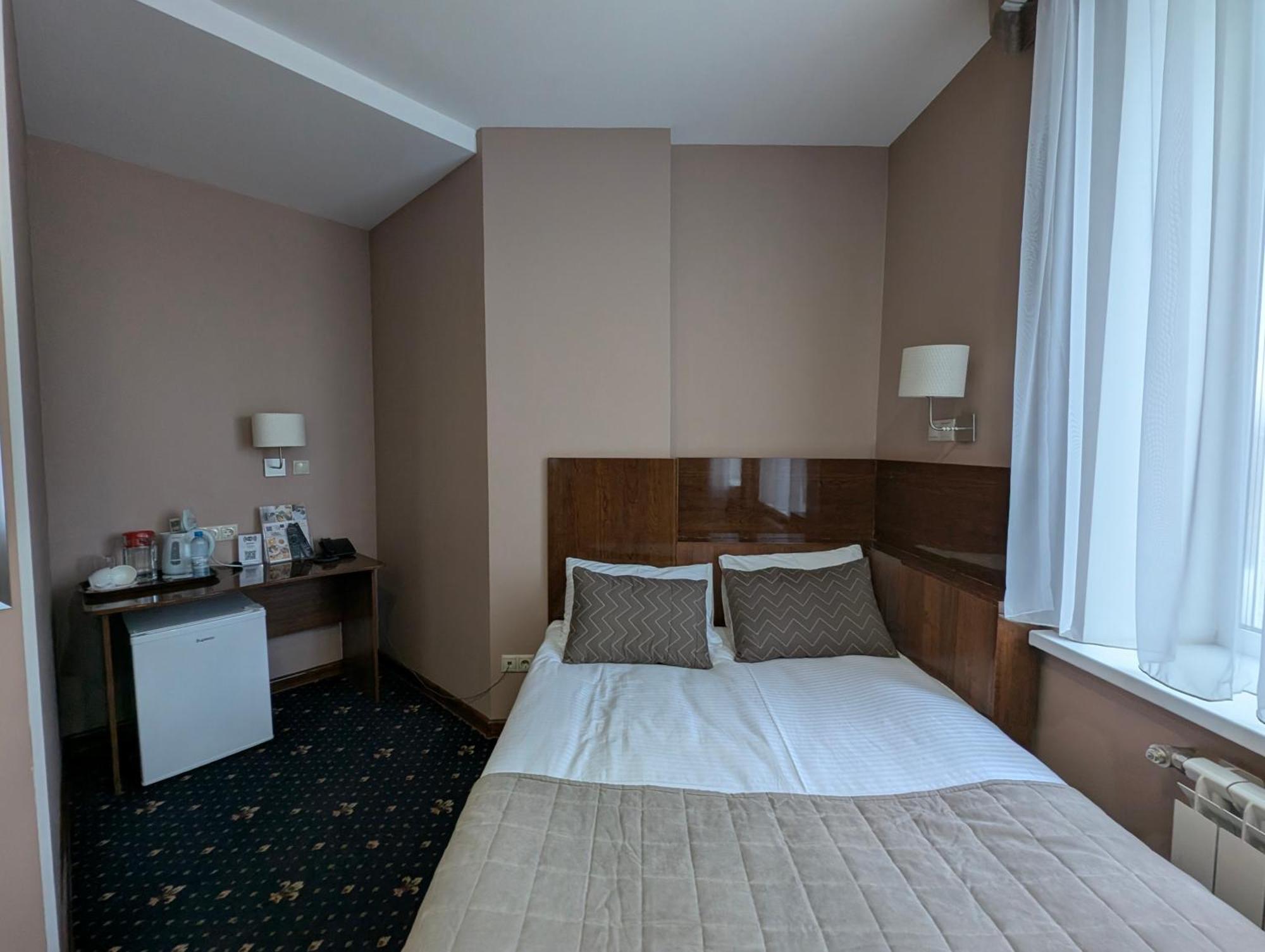 Victoria Hotel Uralsk Exterior foto